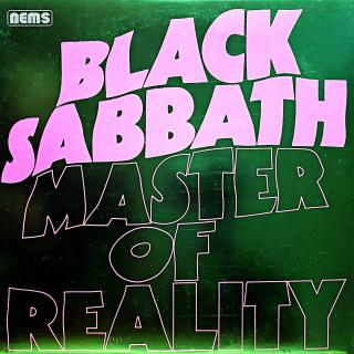 LP Black Sabbath ‎– Master Of Reality (Deska je v krásném a lesklém stavu, jen pár ultra-jemných vlásenek. Hraje bezvadně, výborný a čistý zvuk i mezi skladbami. Pouze mírný praskot v nájezdové stopě. Obal je lesklý a v perfektní kondici.)