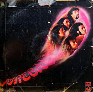 LP Deep Purple ‎– Fireball (čtěte popis) (Deska i obal jsou v hodně špatném stavu. Na desce mnoho oděrek a škrábanců. První skladby na obou stranách jsou z půlky nehratelné. Nicméně zbytek desky hraje celkem dobře s výraznějším praskotem. Obal má proseknu
