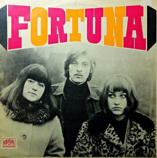 LP Fortuna ‎– Fortuna (Deska lehce ohraná s jemnými vlásenkami. Zvuk je bezvadný a čistý. Obal také jen lehce obnošený, malá stopa po stržené cenovce na čelní straně.)