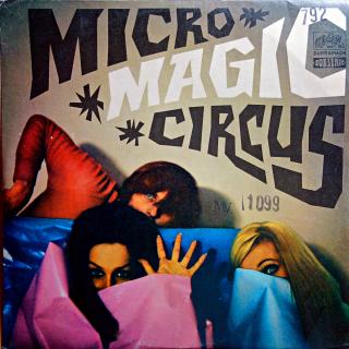 LP Golden Kids ‎– Micro-Magic-Circus (Včetně barevné přílohy. Deska v pěkném stavu, jen lehce ohraná s jemnými vlásenkami a drobnými povrchovými  oděrkami. Zvuk je bezvadný a čistý. Obal také v pěkném stavu, lehce obnošený.)