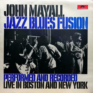 LP John Mayall ‎– Jazz Blues Fusion (Deska je v pěkném stavu, lesklá, několik velmi jemných vlásenek. Velmi dobrý zvuk, jen mírný praskot v pasážích mezi skladbami. Obal taky pěkný, pouze drobné stopy používání.)