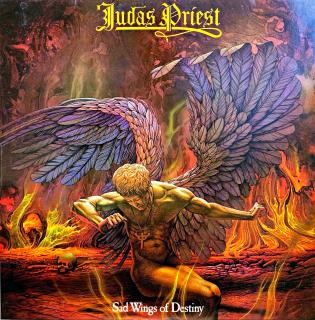 LP Judas Priest ‎– Sad Wings Of Destiny (Deska je mírně ohraná, jemné vlásenky a drobné, velmi jemné kosmetické oděrky. Hraje fajn, jen mírný praskot v tichých pasážích. Obal je pěkný, lehce obnošený s drobnými oděrkami na hranách.)