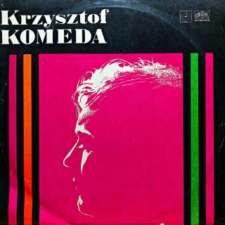 LP Kvinteto Krzysztofa Komedy ‎– Krzysztof Komeda (Deska jen mírně ohraná, velmi jemné vlásenky a asi tři vlásenky výraznější. Hraje velmi dobře s mírným praskotem v tišších pasážích. Obal je mírně obnošený. Má trochu obroušené hrany, ale potisk je z obou