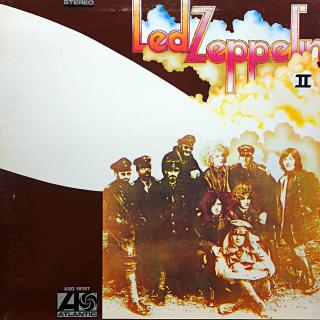 LP Led Zeppelin ‎– Led Zeppelin II (Deska je v krásném stavu, lesklá, pouze pár velmi jemných stop používání. Bezvadný a čistý zvuk. Rozevírací obal je taky v pěkném stavu s drobnými oděrkami viz foto.)