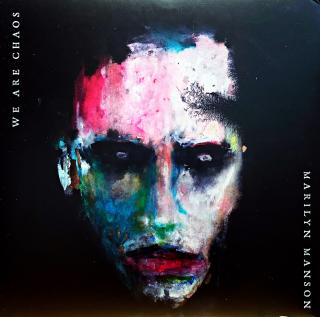 LP Marilyn Manson – We Are Chaos (Včetně plakátu. Na straně A je jedna výraznější dlouhá  neslyšitelná  vlásenka. Kromě toho krásný a lesklý stav. Hraje bezvadně, výborný a čistý zvuk. Obal má malou prasklinku na hraně cca 2 cm, jinak perfektní stav. Orig