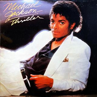 LP Michael Jackson ‎– Thriller (Deska je v pěkném a lesklém stavu, jen lehce ohraná s jemnými vlásenkami. Hraje výborně, bezvadný a čistý zvuk. Obal je lesklý a v perfektní kondici.)