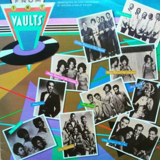 LP Motown Various ‎– From The Vaults (KOMPILACE (1979) Na straně A výrazný škrábanec přes všechny skladby kromě první. Skladby lze přehrát, ale jde slyšet lupance. Strana B: 80%)