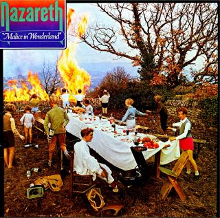 LP Nazareth ‎– Malice In Wonderland (Deska je v pěkném a lesklém stavu, jen lehce ohraná s jemnými vlásenkami. Hraje bezvadně, výborný zvuk, pouze mírný praskot na začátku desky. Obal je taky pěkný a lesklý, drobné oděrky na hranách. Orig. vnitřní obal s 