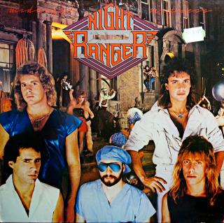 LP Night Ranger ‎– Midnight Madness (Deska je lehce ohraná s jemnými vlásenkami. Bezvadný a čistý zvuk. Obal ve velmi pěkném stavu.)