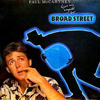 LP Paul McCartney ‎– Give My Regards To Broad Street (Deska je v pěkném a lesklém stavu, pouze jemné vlásenky a dvě ultra-jemné šmouhy. Hraje výborně, bezvadný a čistý zvuk. Obal je lesklý a v perfektní kondici. Orig. vnitřní obal s potiskem.)
