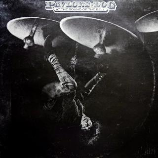 LP Pavlov's Dog ‎– At The Sound Of The Bell (Deska mírně ohraná s jemnými vlásenkami. Obal také trochu obnošený.)