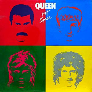 LP Queen ‎– Hot Space (Deska je mírně ohraná s mnoha jemnými vlásenkami. Hraje fajn, dobrý zvuk, mírný praskot v tichých pasážích. Obal je v krásném a lesklém stavu.)