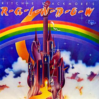 LP Rainbow ‎– Ritchie Blackmore's Rainbow (Deska je v krásném a lesklém stavu, jen lehce ohraná s několika jemnými vlásenkami. Hraje bezvadně, výborný a čistý zvuk i v pasážích mezi skladbami. Rozevírací obal je v pěkném stavu s jednou oděrkou na čelní st