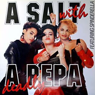 LP Salt N Pepa ‎– A Salt With A Deadly Pepa (Deska v pěkném stavu, pouze velmi jemné vlásenky. Obal v perfektní kondici.)