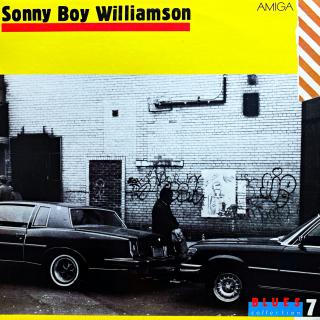 LP Sonny Boy Williamson - Blues Collection Vol.7 (Deska je v krásném a lesklém stavu, jen pár jemných vlásenek pod ostrým světlem. Bezvadný a čistý zvuk i v pasážích mezi skladbami. Obal je lesklý a v perfektní kondici.)