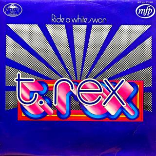 LP T. Rex – Ride A White Swan (Deska je v krásném a lesklém stavu s několika vlásenkami. Hraje bezvadně, výborný zvuk, jen mírný praskot mezi skladbami. Obal je taky pěkný a lesklý, lehce obnošená zadní strana viz foto.)