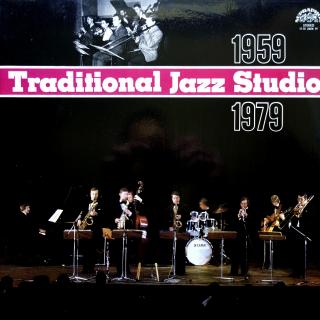 LP Traditional Jazz Studio ‎– 1959-1979 (Deska je v pěkném a lesklém stavu, jen lehce ohraná s jemnými vlásenkami. Hraje fajn, bezvadný a čistý zvuk i v tichých pasážích. Obal je lesklý a v perfektní kondici.)