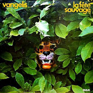 LP Vangelis – La Fête Sauvage (Deska je v krásném a lesklém stavu, pouze několik jemných vlásenek. Hraje skvěle, výborný a čistý zvuk. Obal je taky v krásném stavu, pár drobných oděrek.)