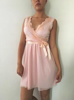 Dámské - dívčí šaty krajkové světle růžové