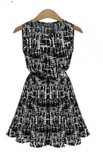 Letní černobílé vzorované šaty