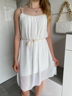 Letní lehké šaty na ramínka bílé