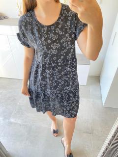 Letní volné kytičkové šaty UNI černé