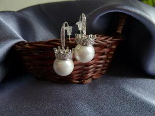 Luxusní visací naušnice s perlou a korunkou