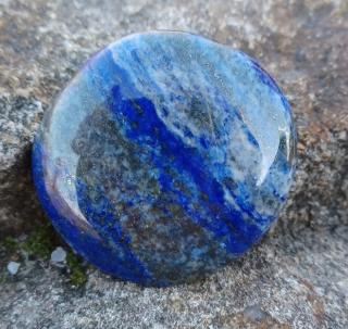 Lapis lazuli hmatka 32g (40 x 38 x 11 mm)