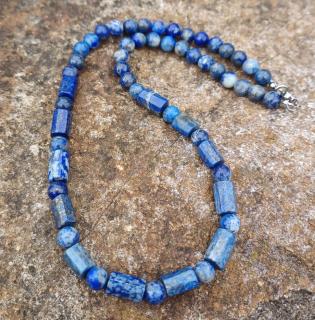 Lapis lazuli náhrdelník  (kuličky 6 mm, válečky 8- 10 mm)