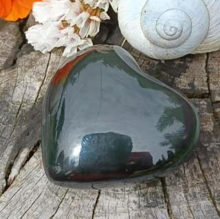 Obsidián duhový srdce 49g (46 x 42 x 22 mm)