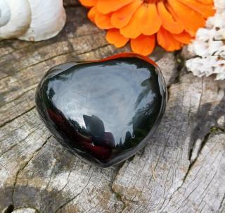 Obsidián duhový srdce 82g (52 x 45 x 27 mm)