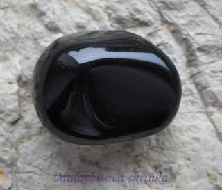 Obsidián surový frakce 3 - 7 cm (Mexiko)