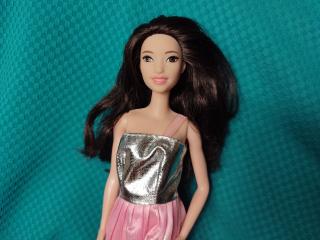 Barbie Fashionistas tmavovláska