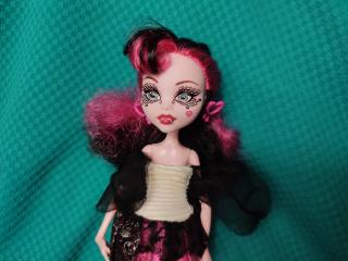 Barbie MH Draculaura