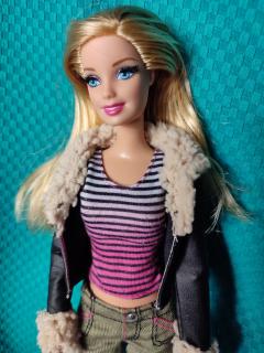 Barbie Style v kožené bundě