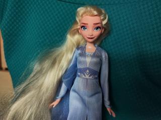 Elsa s dlouhými vlasy