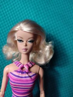 Sběratelská Barbie Silkstone Elegant Rose