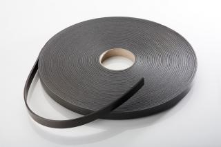 Páska těsnící pěnová šířka 30 mm, délka 30 m (Pěnové těsnění PE)