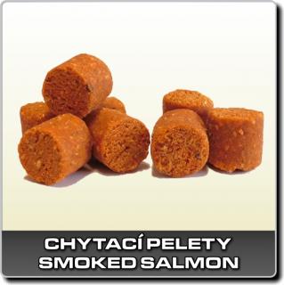 Chytací pelety - Smoked salmon 250 g - 14 mm (INFINITY BAITS)