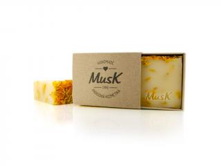 MusK S lúčmi slnka - přírodní mýdlo s kousky měsíčku a svěží květinovo - bylinnou vůní 100g
