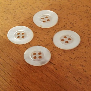 Knoflíky plastové mléčné 15 mm (Knoflíky plastové mléčné 15 mm)