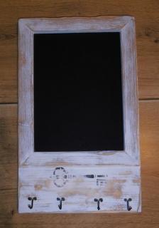 Dřevěná tabulka se 4háčky a černým klíčem