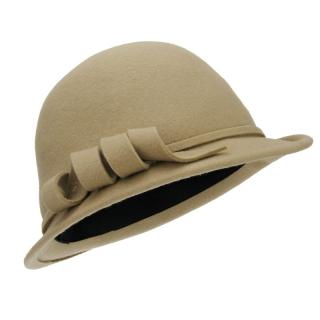 Béžový plstěný klobouk s ozdobnou spirálou (Dámský klobouk vlněný KDV113)