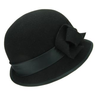 Černý plstěný klobouk se stuhou a mašlí (Dámský klobouk KDV4)