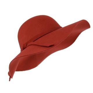 Červený plstěný klobouk (Dámský klobouk s širokou krempou)