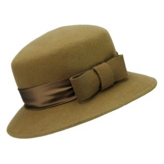 Hnědý plstěný klobouk s rovnou střechou (Dámský klobouk vlněný SOP3)