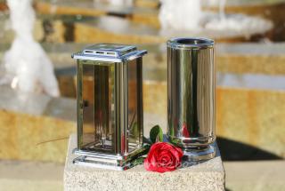 Hřbitovní lampa kouřová skla a váza 02k