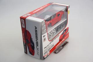 Ferrari SF90 Stradale Kit (sběratelský model, určeno pouze k vystavení)