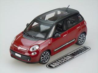 Fiat 500L (sběratelský model, určeno pouze k vystavení)