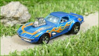 Angličák - Autíčko Hot Wheels ´68 Corvette